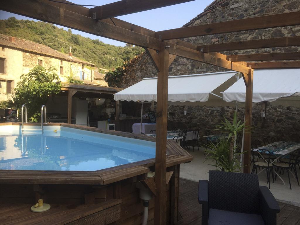 Chez Les Amis Hotel Saint-Nazaire-de-Ladarez Ngoại thất bức ảnh